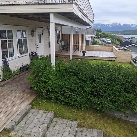 Apartment, Sea View, Terrace, Free Parking דירה טרומסה